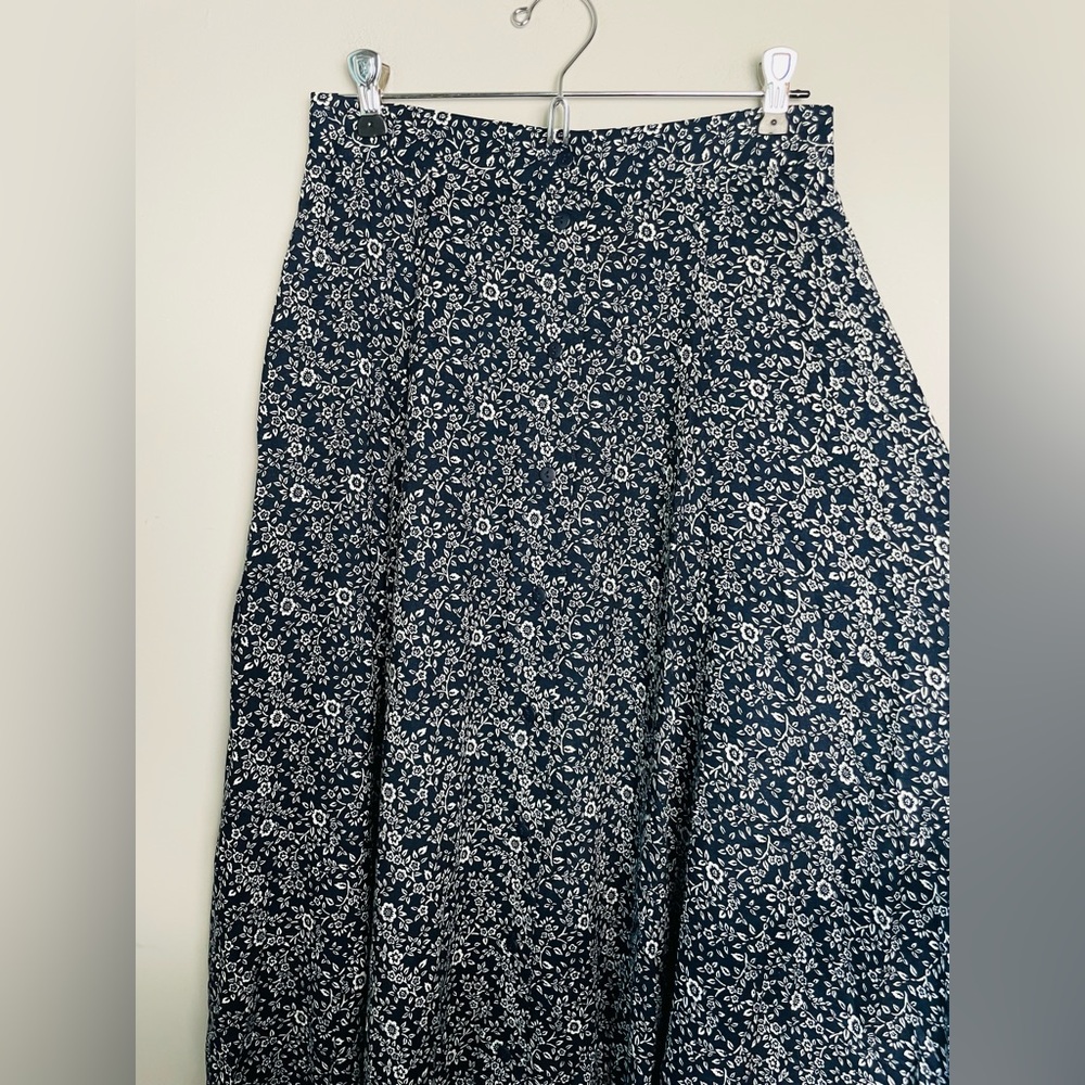 Vintage Black and White Floral Maxi Skirt - Picture 11 of 15